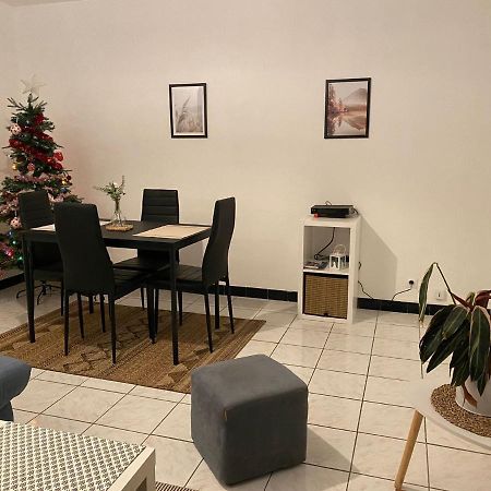 Appartement Cosy Pres De La Gare Avec Parking 圣皮埃尔德科尔 外观 照片